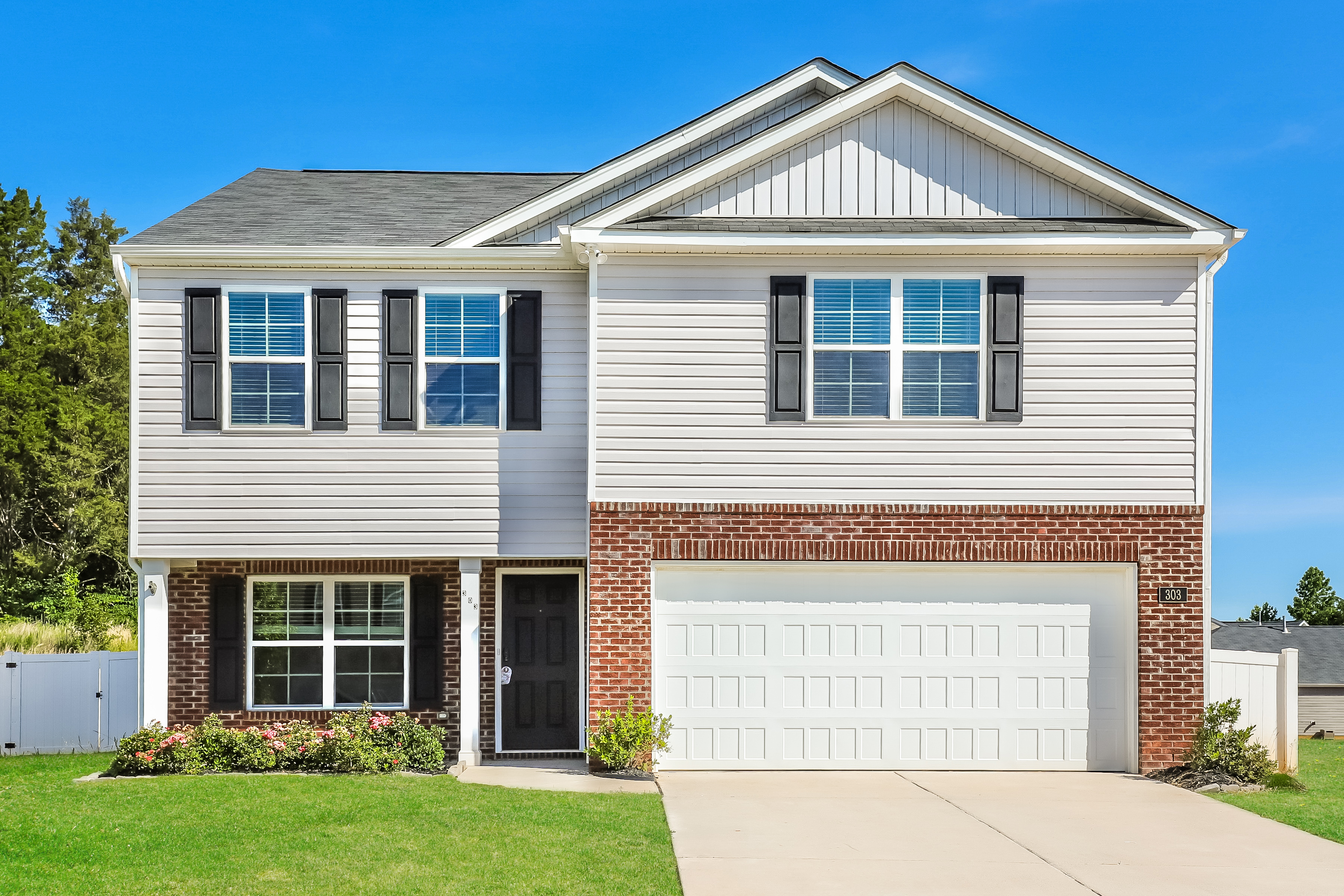 303 DOLCETTO AVE LEXINGTON, NC 27295